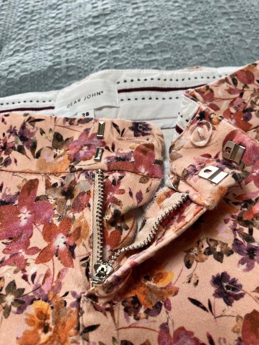 Dear John Hampton Floral Shorts Size 28 - Picture 11 of 11